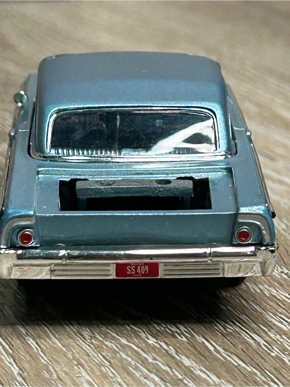 Vintage ERTL 1/43 1964 Chevrolet Impala SS 409 Hardtop Diecast Blue Model 1780SF